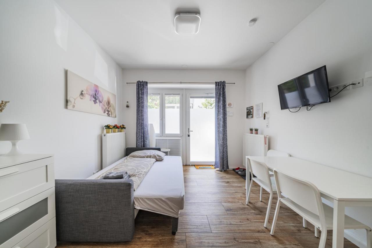 Modernes Appartement Nahe U-Bahn Und Schoenbrunn Вена Экстерьер фото