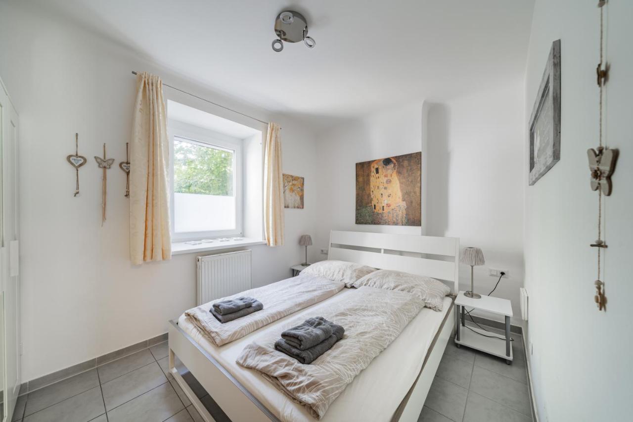 Modernes Appartement Nahe U-Bahn Und Schoenbrunn Вена Экстерьер фото