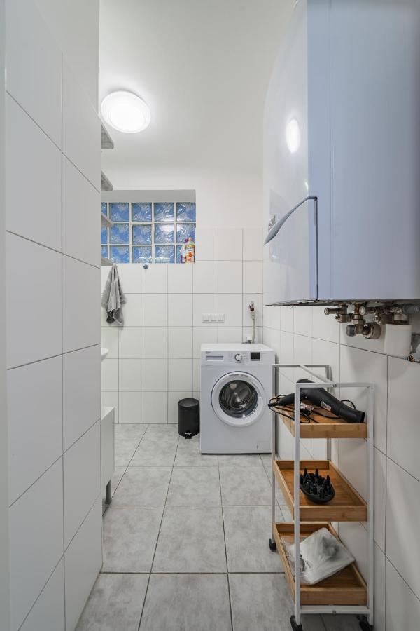 Modernes Appartement Nahe U-Bahn Und Schoenbrunn Вена Экстерьер фото