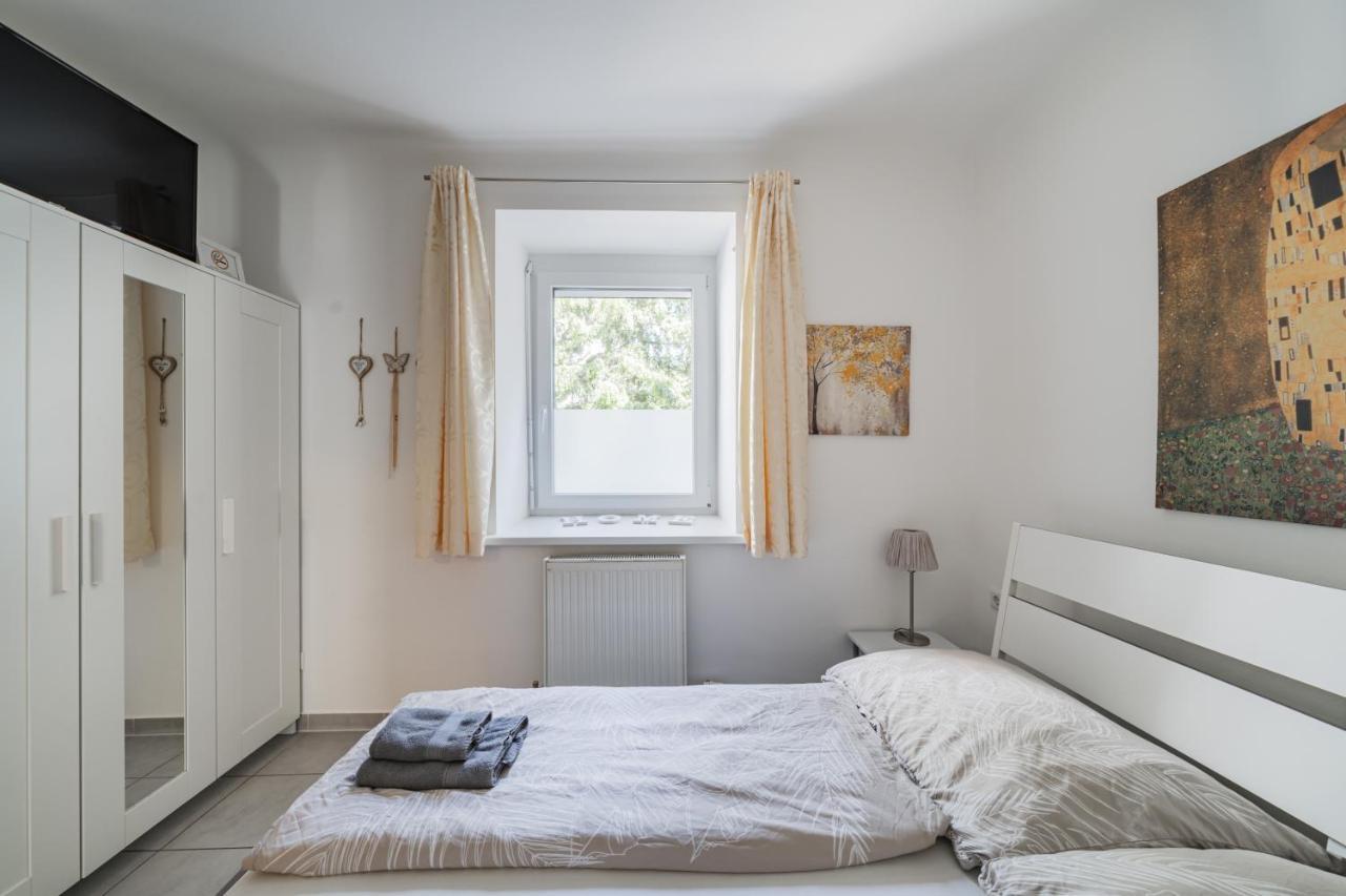 Modernes Appartement Nahe U-Bahn Und Schoenbrunn Вена Экстерьер фото