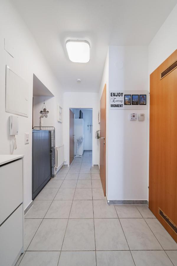 Modernes Appartement Nahe U-Bahn Und Schoenbrunn Вена Экстерьер фото